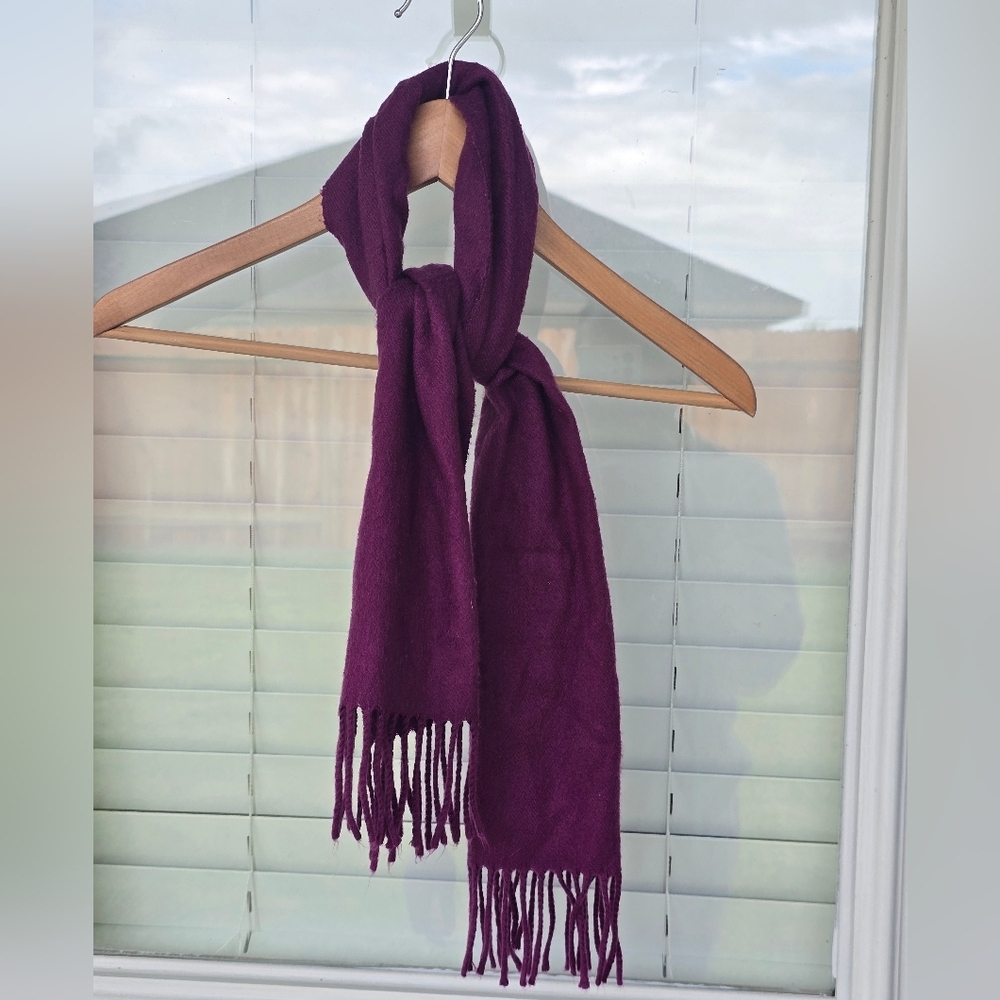 Christian Dior Women Elegant Purple Shawl Scarf Fringe Luxury - Picture 2 of 8